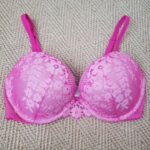 Victoria’s Secret Push-up Dream Angel Fushia bra